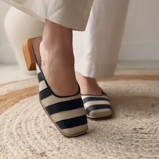 Two-tone Striped Closed-toe Slippers