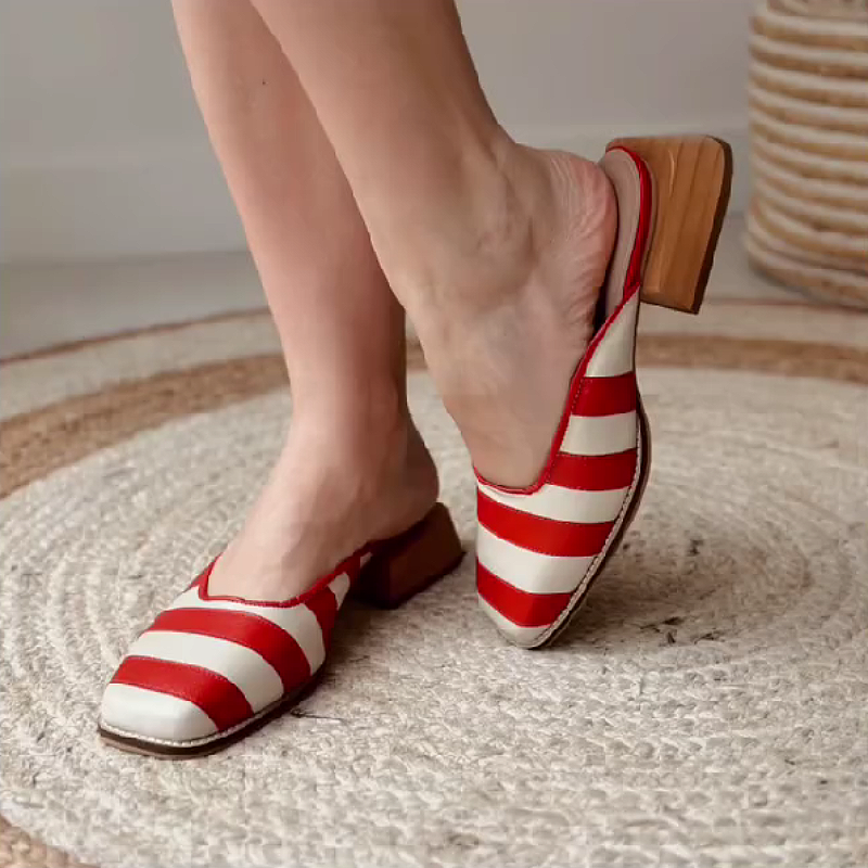 Two-tone Striped Closed-toe Slippers